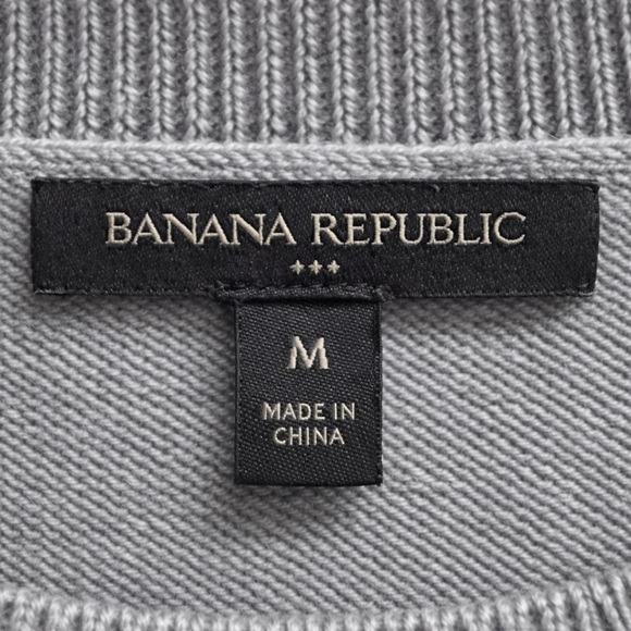 Banana Republic Women's Light Gray Crew Neck Sweater - Picture 3 of 3